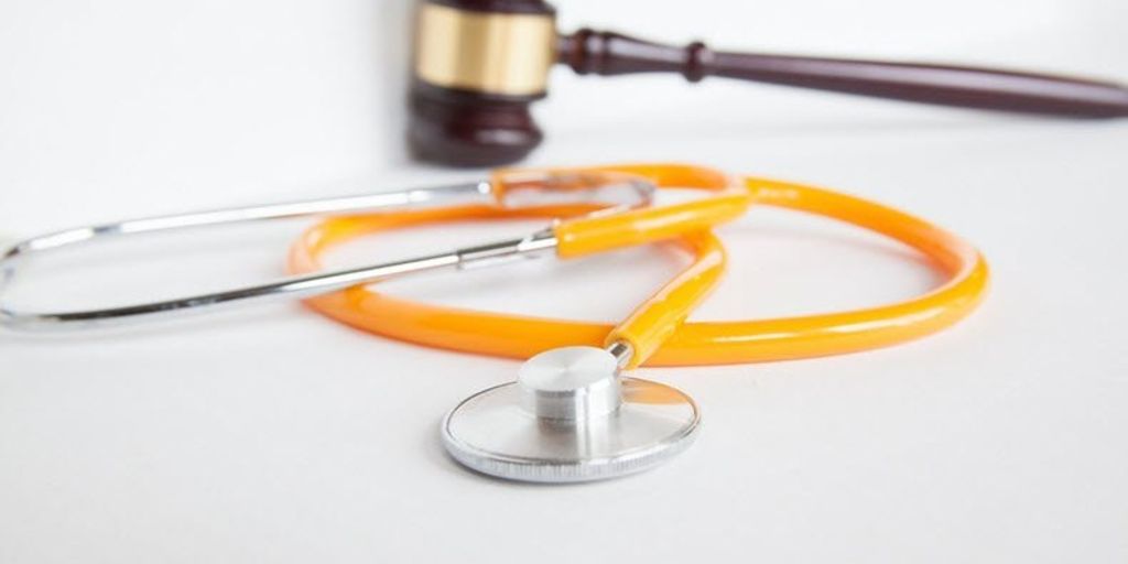 Trial underway for Ohio doctor charged in hospital deaths - Vimarsana News