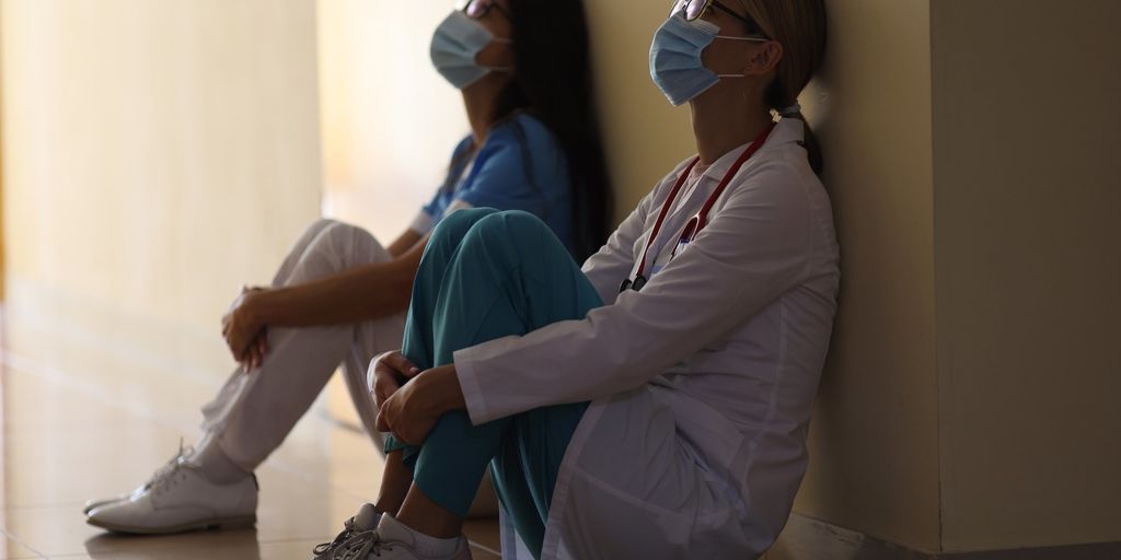 Chicago's largest physician groups tackle COVID burnout: Crain's research - Vimarsana News