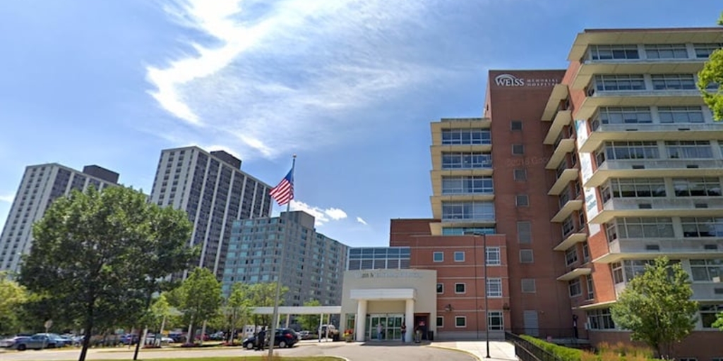 Pipeline reaches deal to sell Weiss, West Suburban hospitals - Vimarsana News
